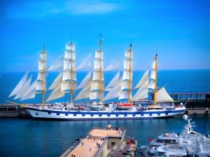 the-worlds-largest-sailing-ship