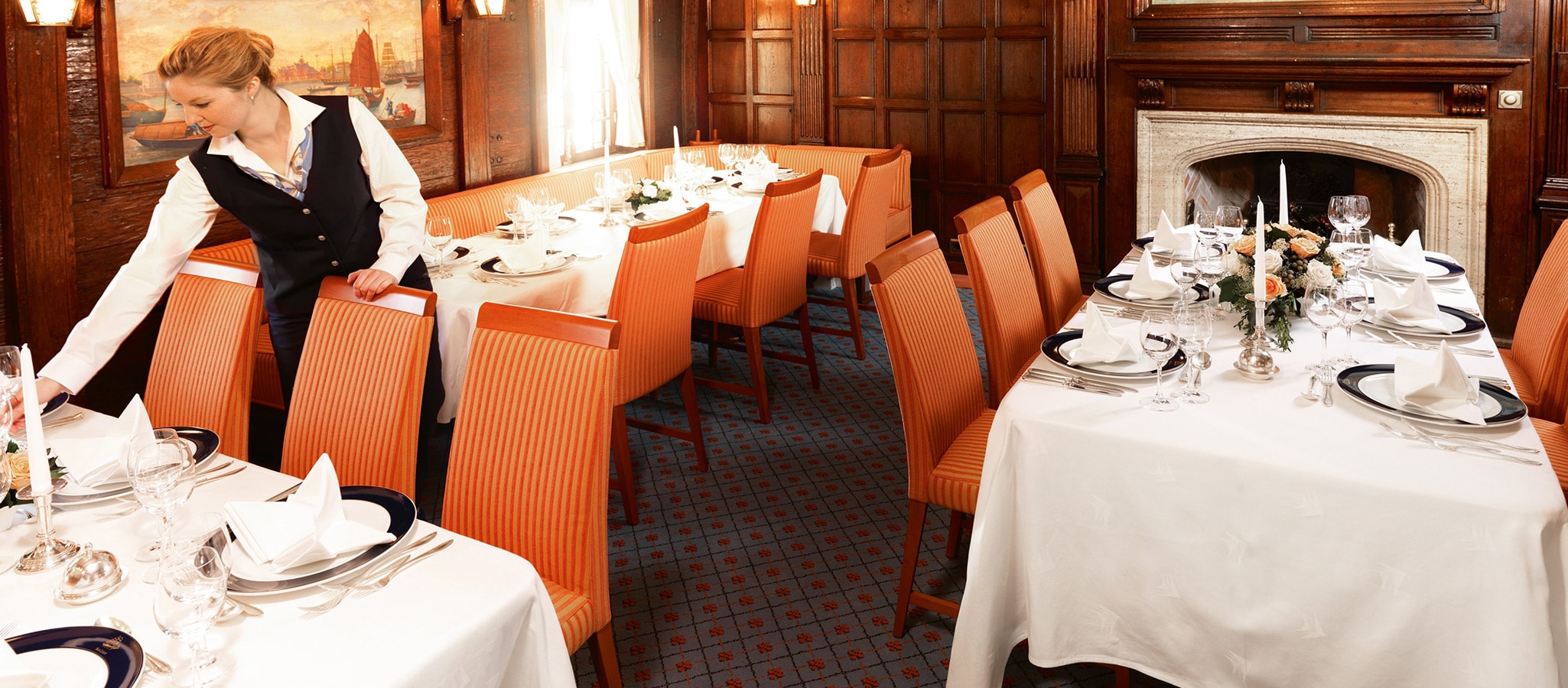 Auch die Restaurants sind dann im Charme der damaligen Zeit gehalten. Ein angemessener Rahmen z.B. für Ihren Gala-Abend.