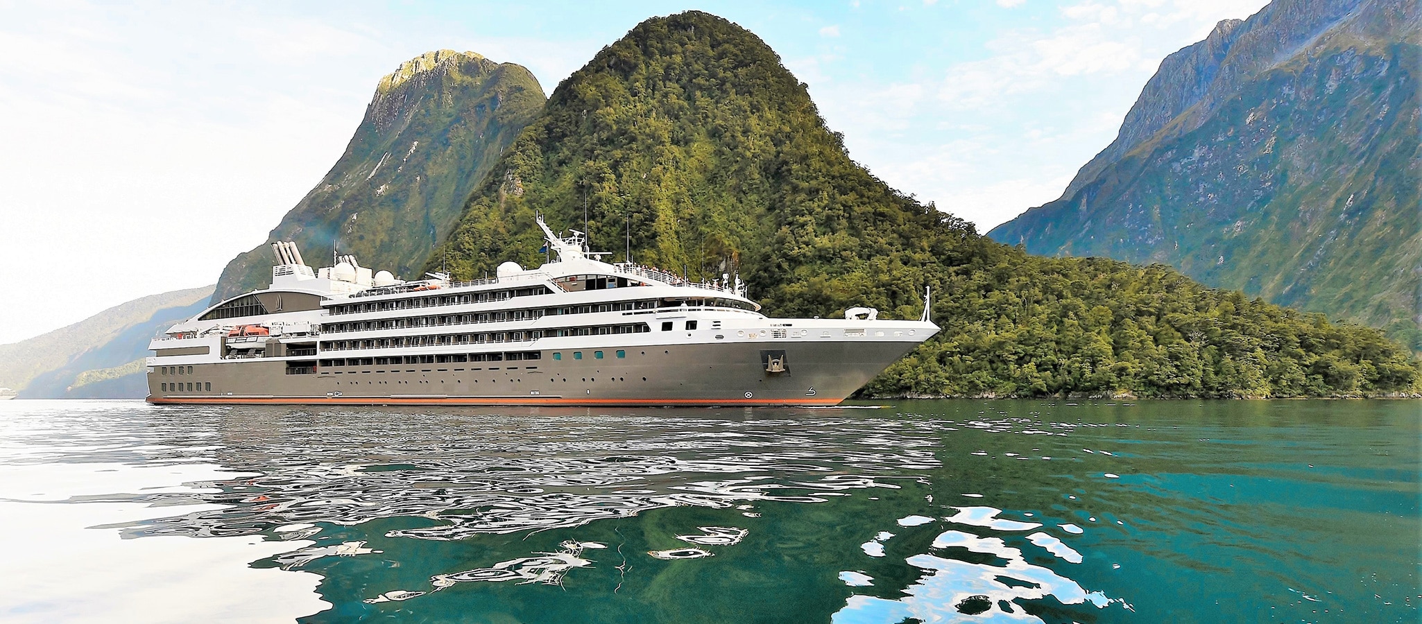 All waters between the Arctic and the Indian Ocean are open to you – free choice for your MICE event at sea.