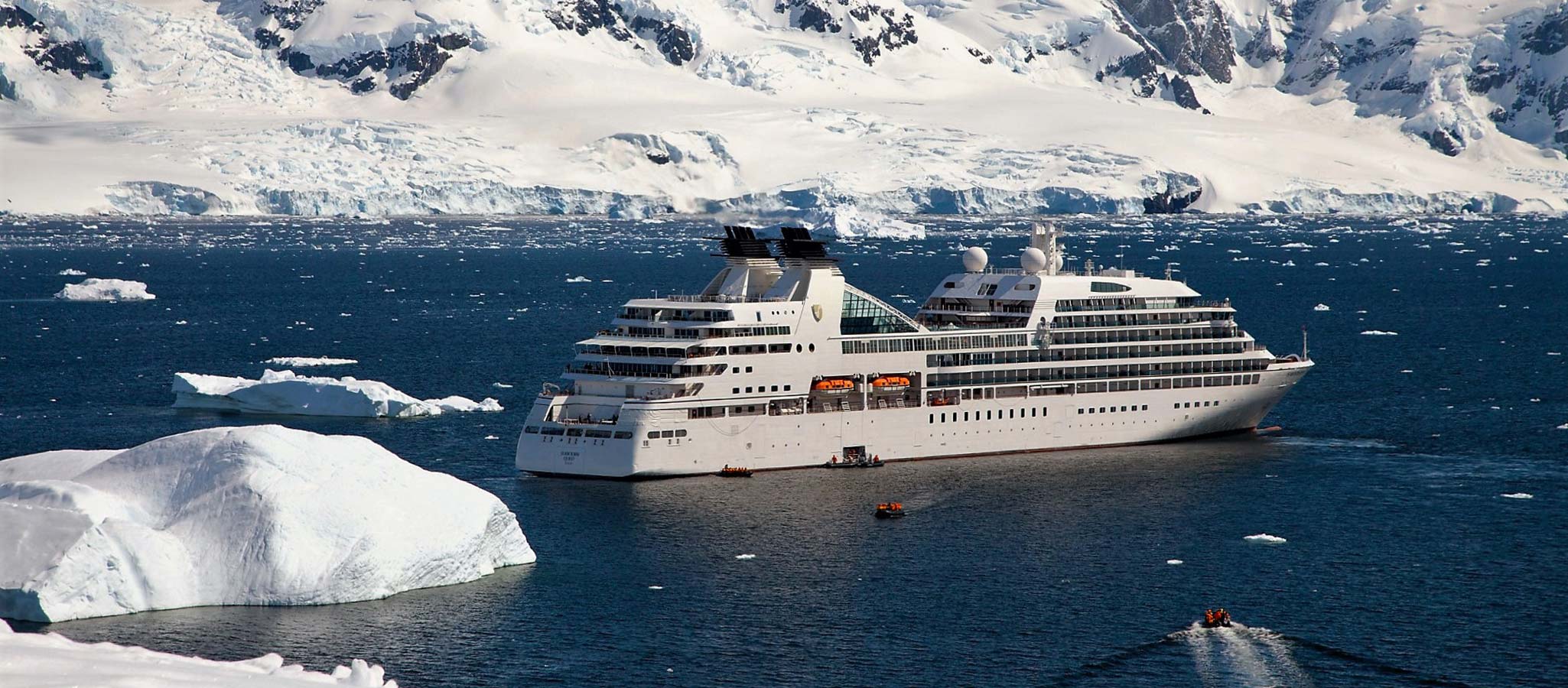 Kreuzfahrtschiffe mit höchster Eisklasse nehmen zudem Kurs auf die arktischen Regionen, die als Once-in-a-Lifetime-Destination für Events gelten.