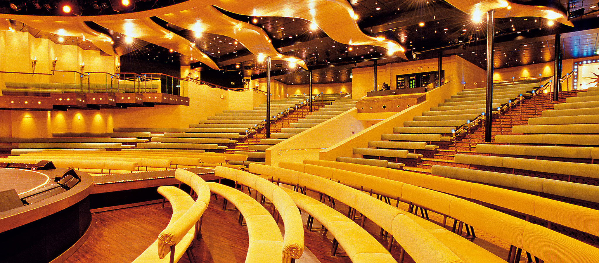 Excellent conference technology, leading-edge light and sound systems make your conference shine in an extraordinary ambiance.