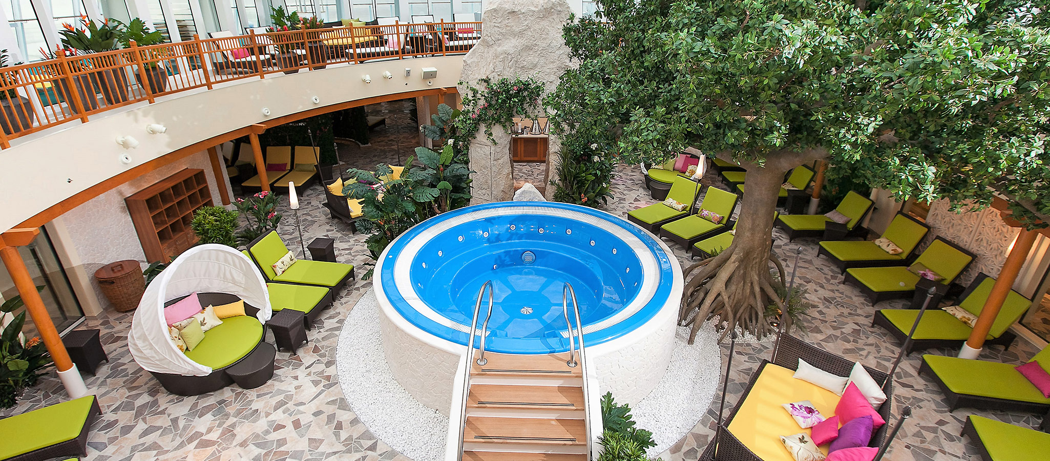 The spa areas of the large cruise ships often extend several thousand square meters in size. 100% relaxation after an intense conference day on board.