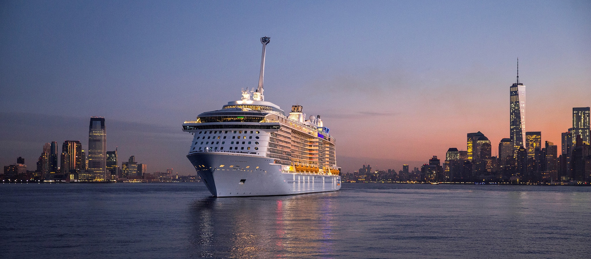 Cruise ships in this category are among the largest in the world. With occupancy in double cabins, they hold up to 6,000 participants for your mega event.