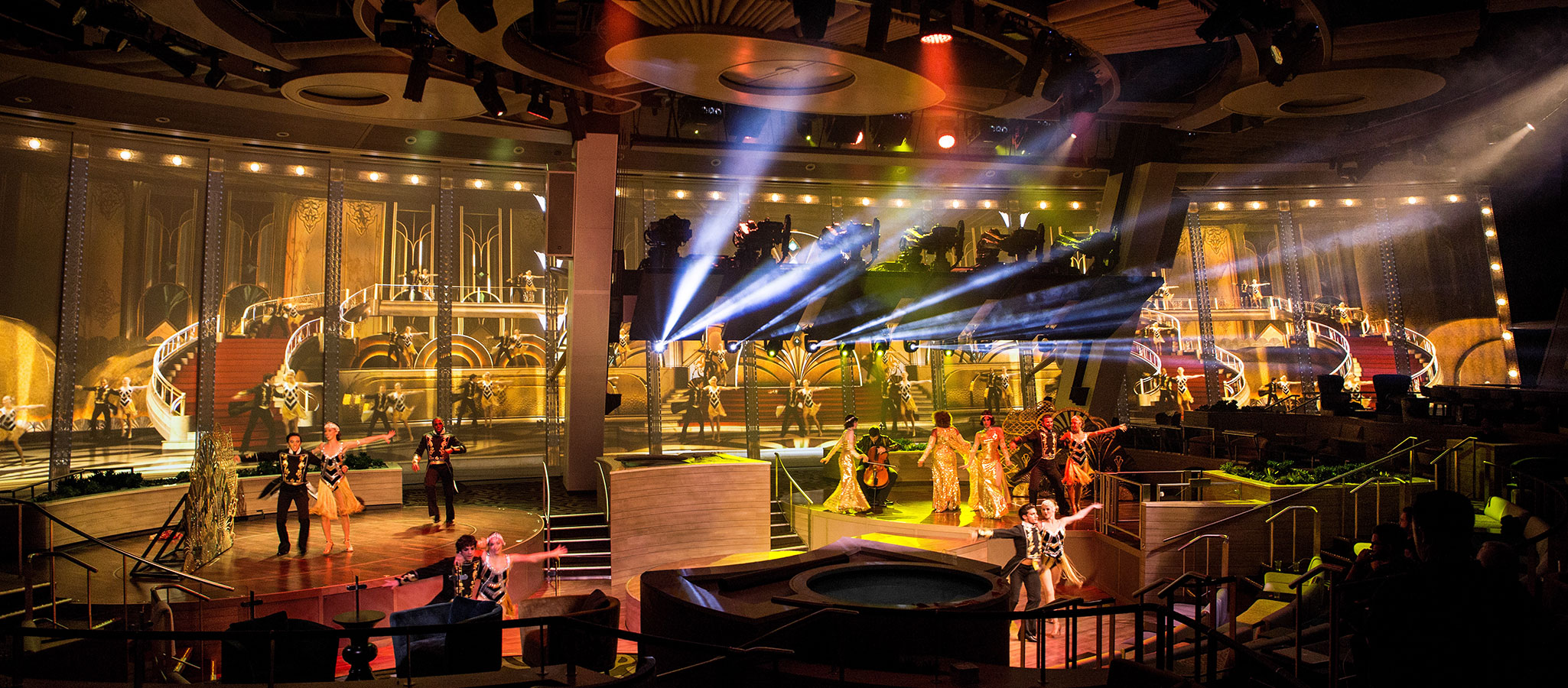 Die professionellen Musicalkünstler stimmen ihre Shows auf Wunsch auf unsere Charterkunden ab - so bekommen Sie Ihr eigenes Musical auf Ihrem exklusiv gecharterten Kreuzfahrtschiff.