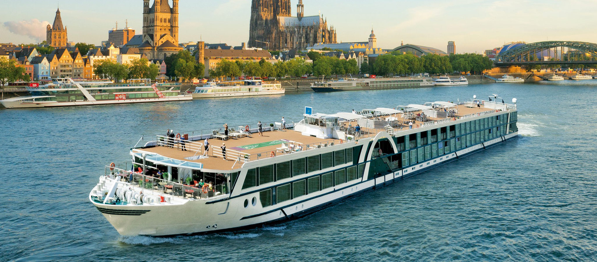 En route on Europe's beautiful rivers: Rhine, Danube, Seine and Rhône give scene for eventful incentive programs.