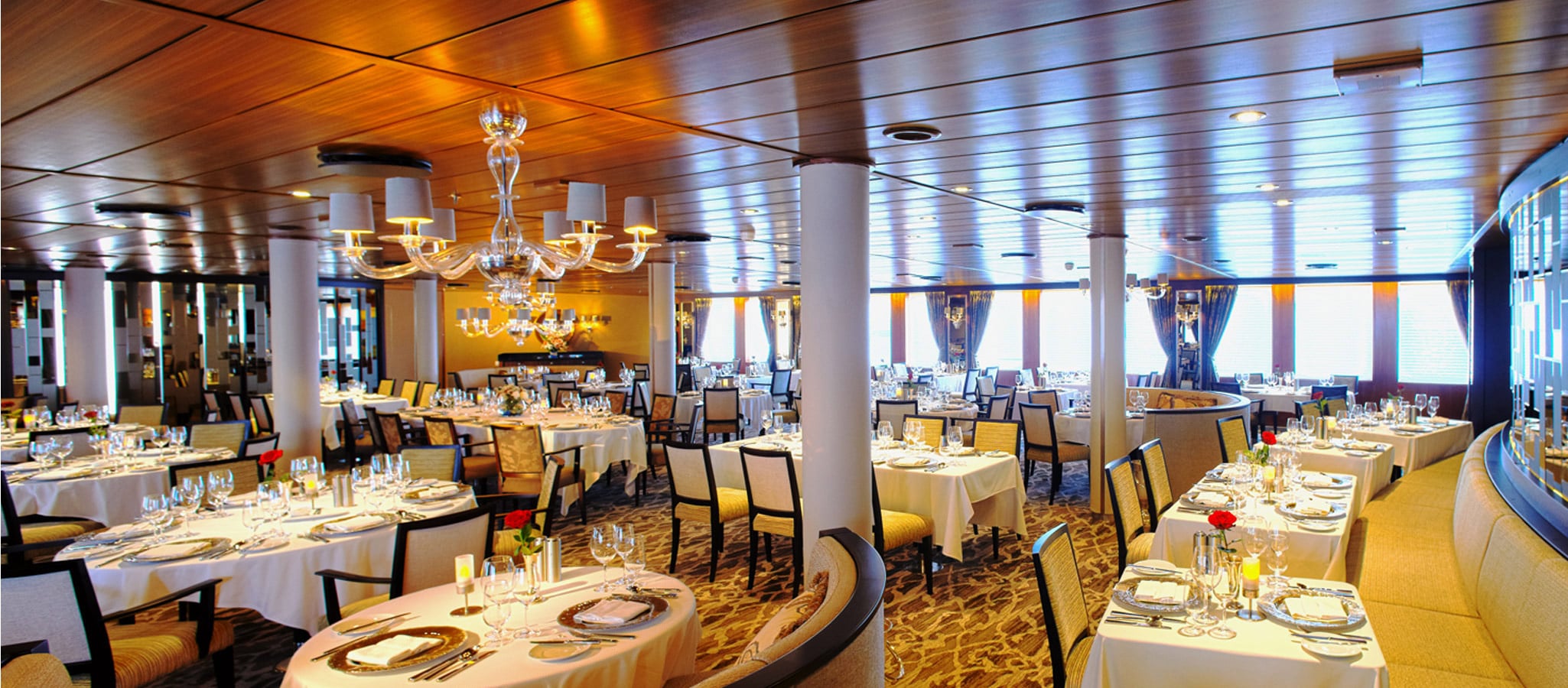 Dining room or conference room - Sailing ships offer enormous flexibility with the use of their premises.