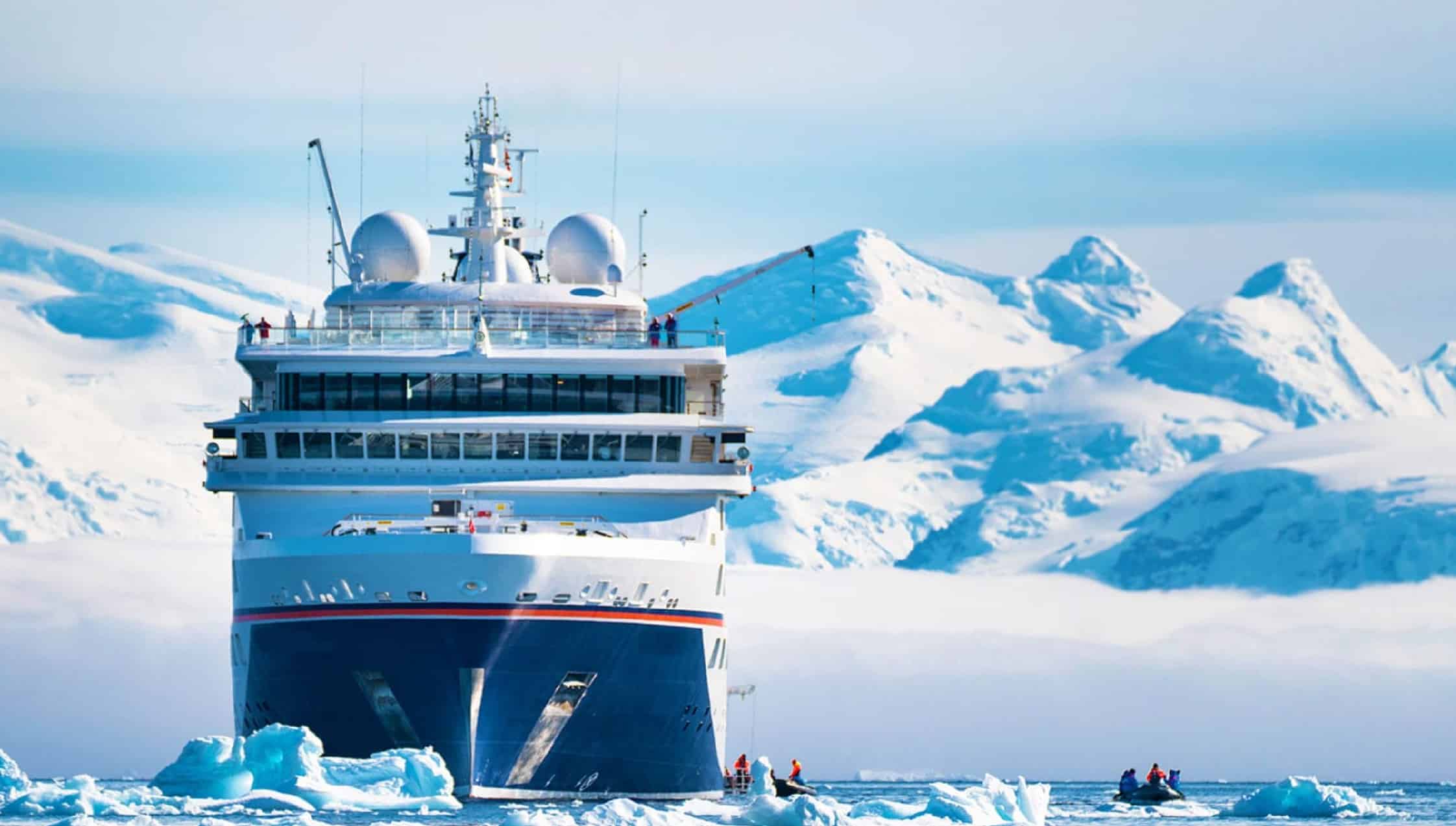 Cruise ships become more environmentally friendly - charter the first hybrid expedition ship with OceanEvent