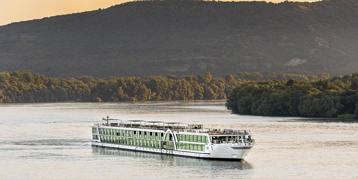 Flusskreuzfahrtschiff für Charter bis 160 Gästen