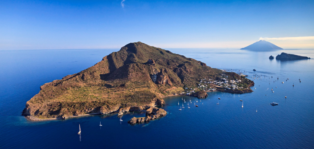 Boutiquekreuzfahrt auf exklusiver Yacht mit OceanEvent - Rom nach Catania - Aeolian Islands
