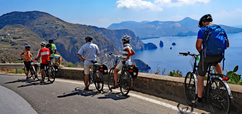 Boutiquekreuzfahrt auf exklusiver Yacht mit OceanEvent - Rom nach Catania - Lipari Insel