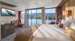 River cruise in Provence with OceanEvent - Spacious Suite