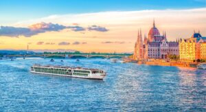 Flusskreuzfahrtschiff chartern auf der Donau mit OceanEvent - Flusskreuzfahrtschiff bis 160 pax