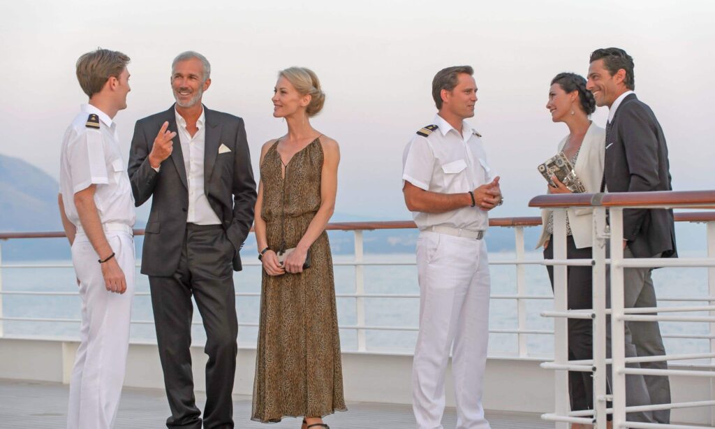 Kreuzfahrtschiff mieten für Firmenevents exklusiv mit OceanEvent - von 30 bis 6000 Gäste - Ihre Captain