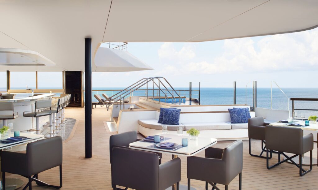 Ritz Carlton Yacht - privater Charter mit OceanEvent - Mistral Terrasse