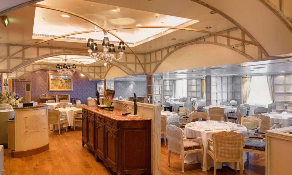 Event venue for events up to 700 Pax - ship for full charter at OceanEvent - French cuisine