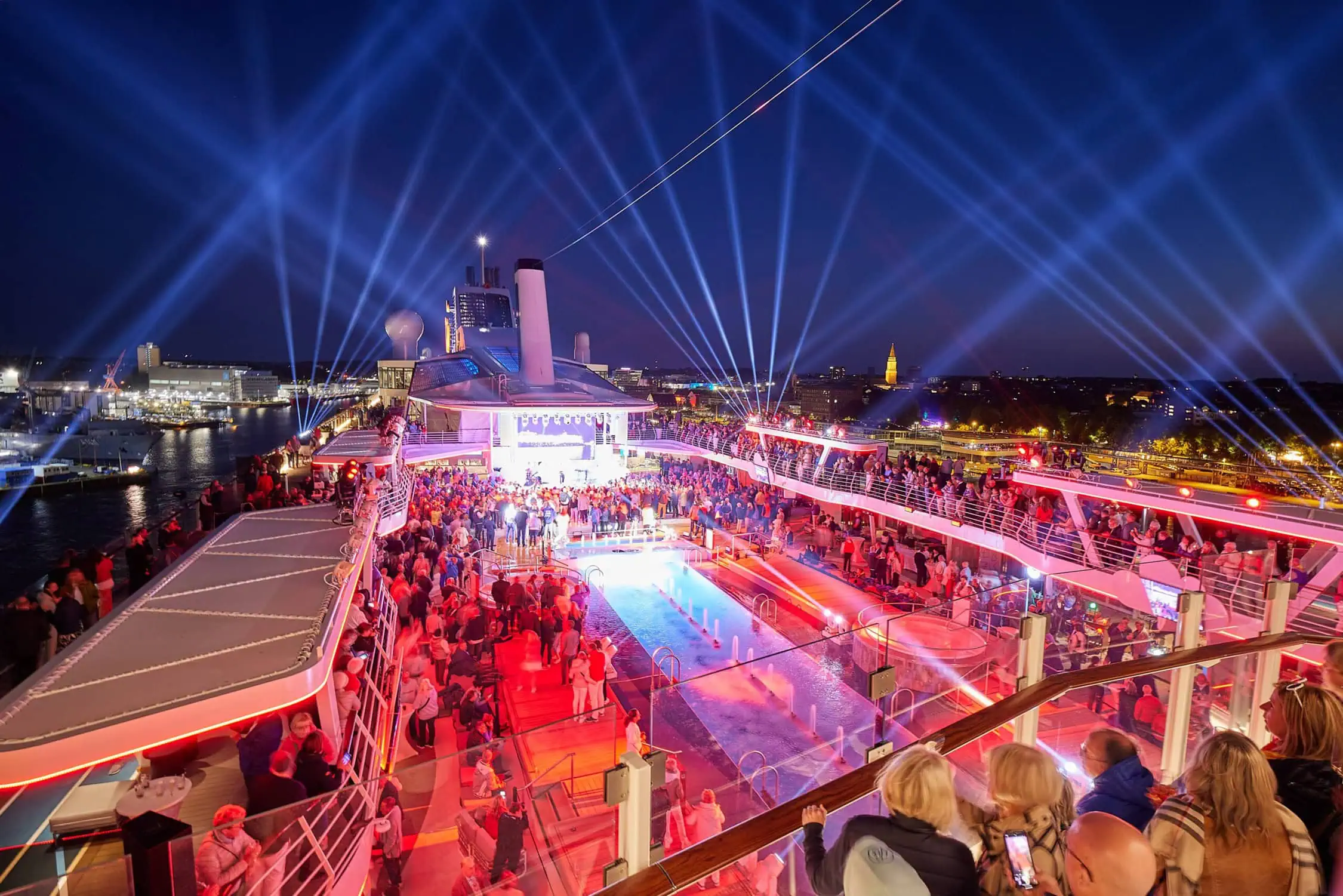 Corporate Cruise - Exklusive Firmenevents auf See