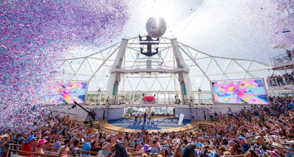 Charter a cruise with OceanEvent - Ships with up to 2867 cabins