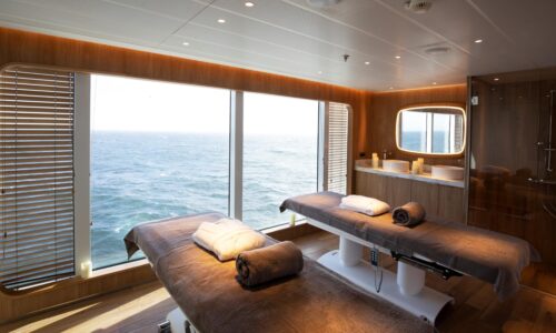 Kreuzfahrtcharter an der Côte d'Azur mit OceanEvent