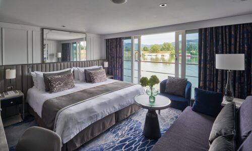 Flusskreuzfahrtschiff chartern auf der Donau mit OceanEvent