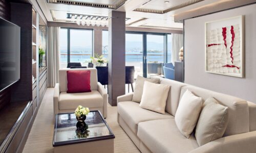 Luxuriöse Discovery-Yacht Chartern mit bis zu 294 Gäste | Exklusiv bei OceanEvent