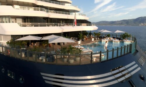 Charter Ritz Carlton Yacht Luminara - up to 450 guests - with OceanEvent